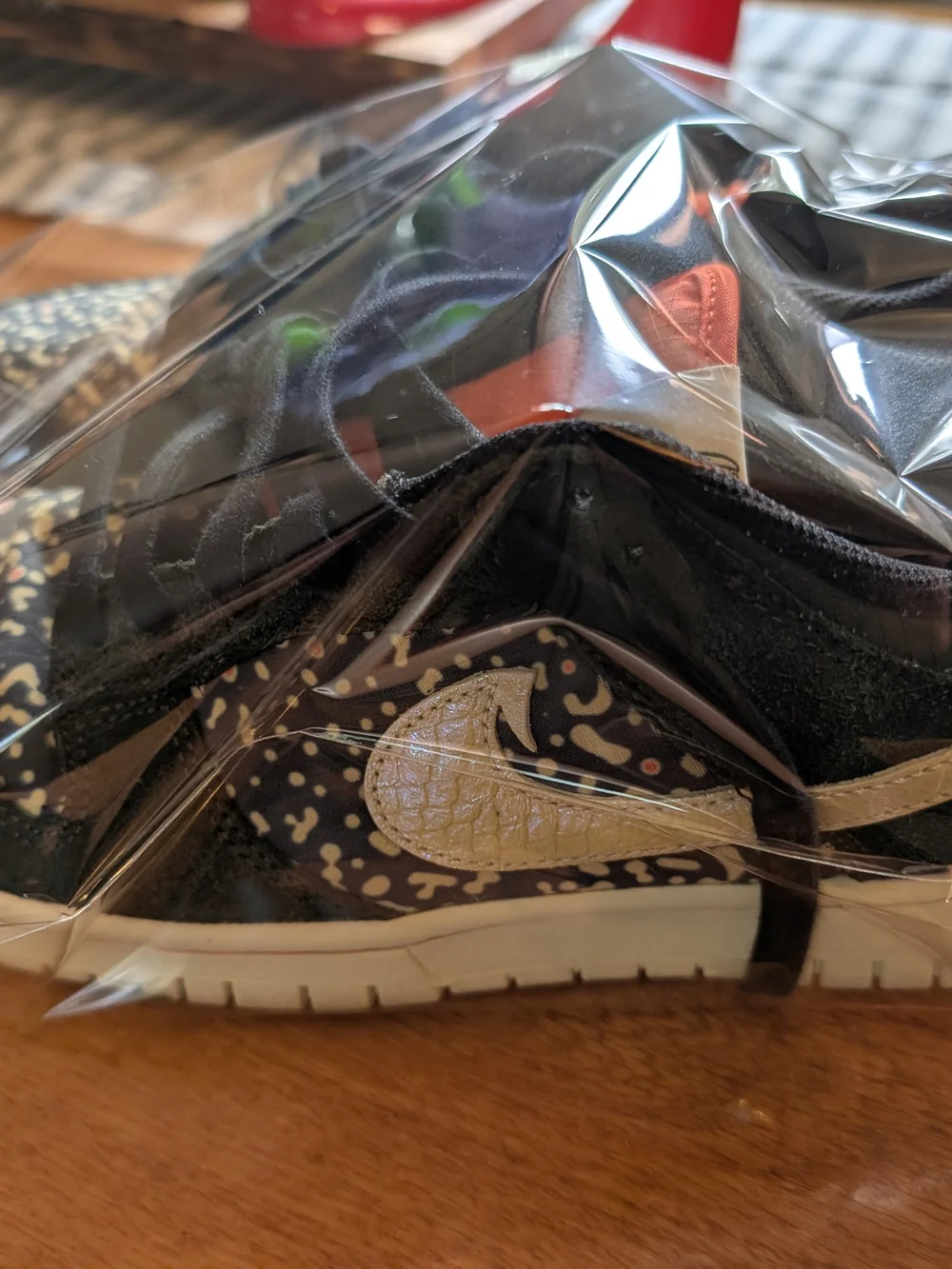 FN7523-300 belongs to the Nike Dunk Low SE 